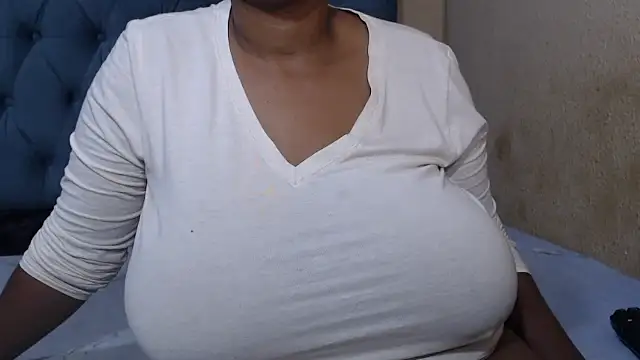 FlavoredNia online show from 03-04-25, 03:15