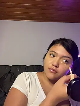 Snapshot of alisson_carolina73 chatting on 07-10-26, 03:11 alisson carolina73 online show from 07-10-26, 03:11