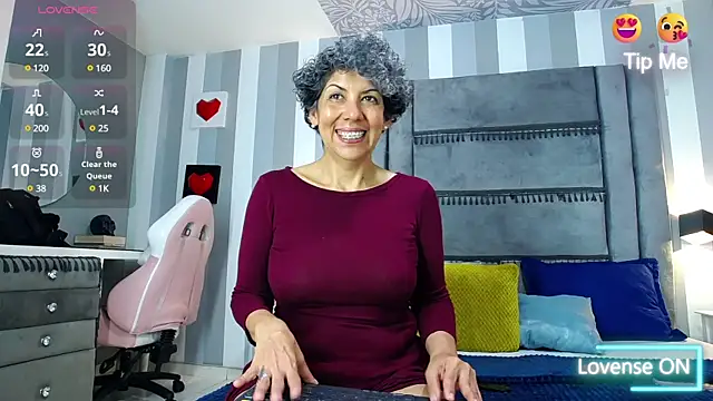 Julianewell online show from 02-08-25, 03:31