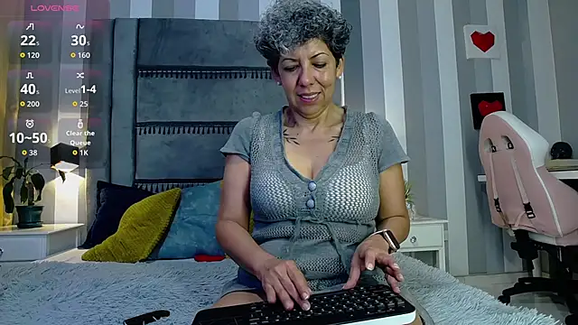 Snapshot of Julianewell chatting on 01-16-26, 12:09 Julianewell online show from 01-16-26, 12:09