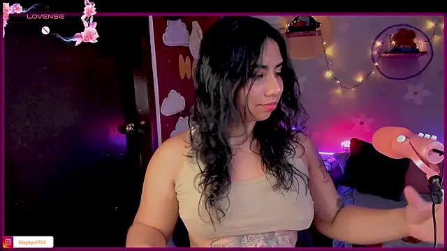 Snapshot of kiki_cavilll chatting on 09-16-25, 02:18 kiki cavilll online show from 09-16-25, 02:18