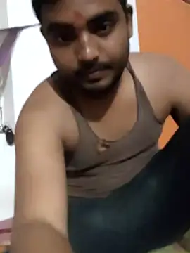 Snapshot of Cuty_dev chatting on 01-18-25, 02:12 Cuty dev online show from 01-18-25, 02:12