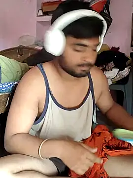 Snapshot of Cuty_dev chatting on 03-20-25, 07:47 Cuty dev online show from 03-20-25, 07:47