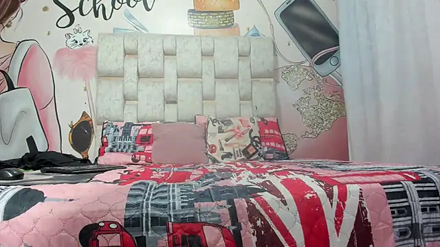 KOURTNEY-- online show from 02-12-25, 01:09