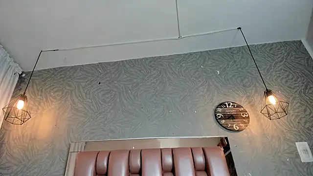 KOURTNEY-- online show from 11-14-25, 02:10