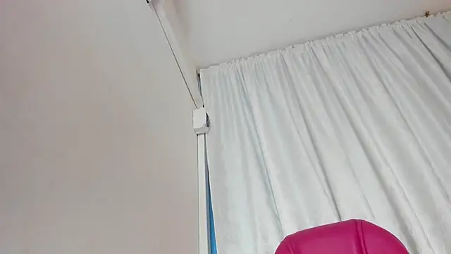 Snapshot of KOURTNEY-- chatting on 03-16-26, 02:06 KOURTNEY-- online show from 03-16-26, 02:06