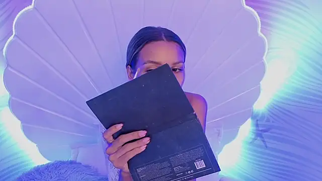 Snapshot of Carohorny4u chatting on 07-18-26, 09:40 Carohorny4u online show from 07-18-26, 09:40