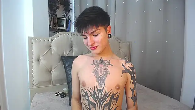 Snapshot of CataFox_ chatting on 01-04-25, 08:59 CataFox online show from 01-04-25, 08:59