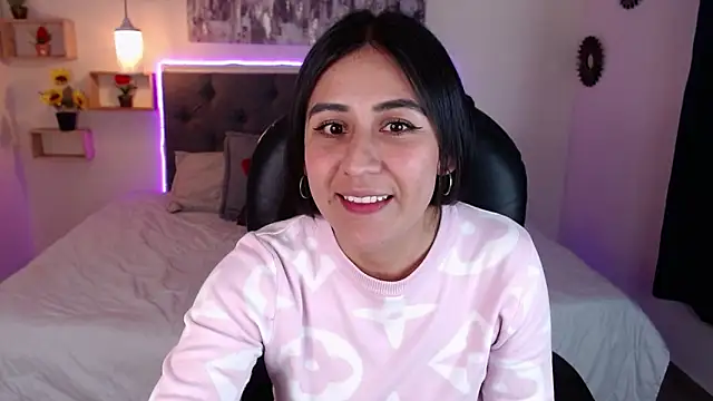 Snapshot of mia_aira chatting on 12-10-24, 08:38 mia aira online show from 12-10-24, 08:38