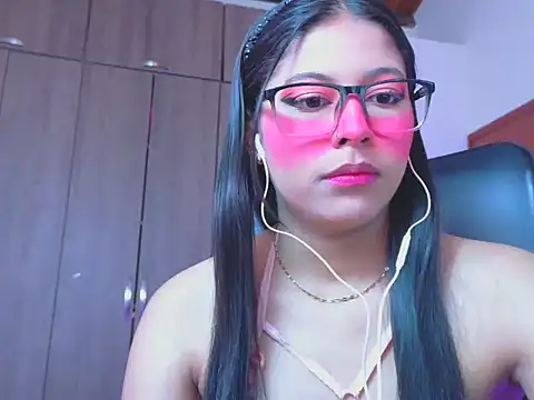 Snapshot of _ALLYSON18_ chatting on 06-12-26, 11:42 ALLYSON18 online show from 06-12-26, 11:42