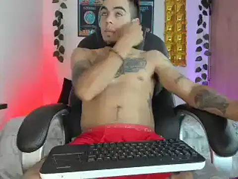 Snapshot of mikee_scooth chatting on 02-06-25, 07:45 mikee scooth online show from 02-06-25, 07:45