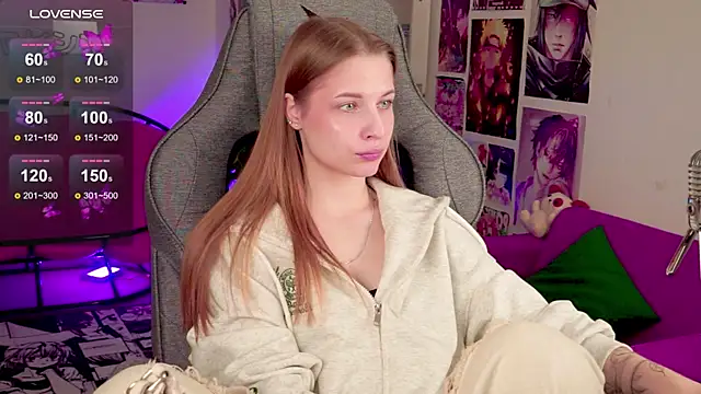 CuteMousee online show from 10-10-25, 09:19