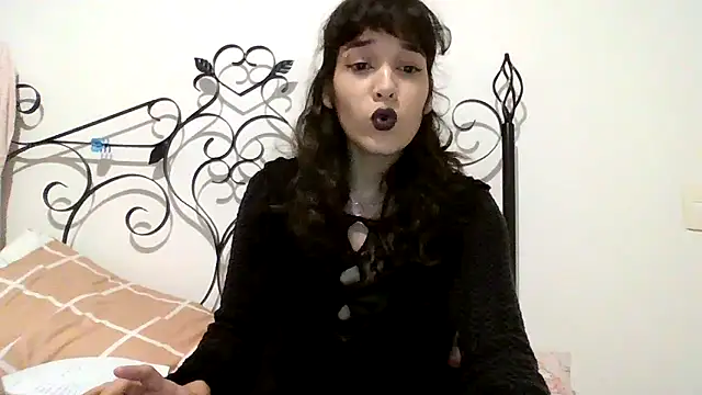 Snapshot of kimmykink chatting on 10-20-25, 09:37 kimmykink online show from 10-20-25, 09:37