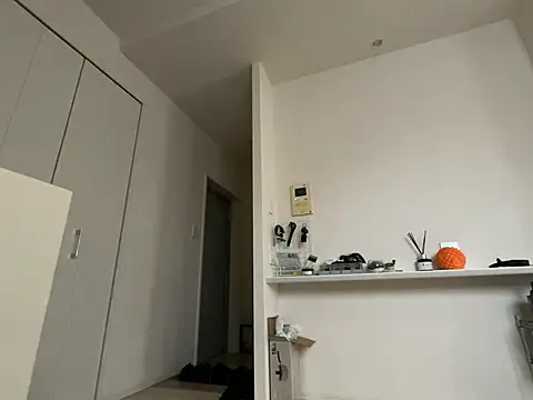 mel  mel online show from 10-22-25, 06:24