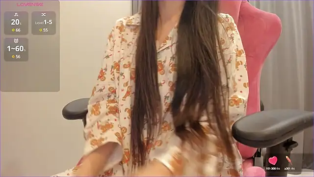 Snapshot of sweetiebunny22 chatting on 12-30-24, 04:29 sweetiebunny22 online show from 12-30-24, 04:29