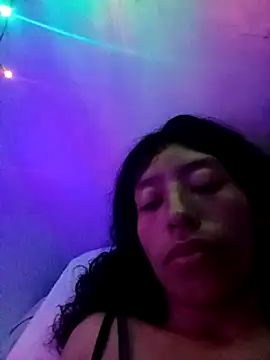 karolinee 66  online show from 12-17-24, 04:23