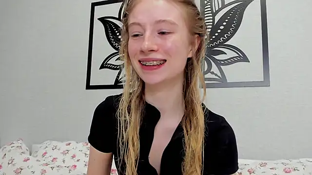 Snapshot of minidivaa_ chatting on 01-27-25, 10:49 minidivaa online show from 01-27-25, 10:49