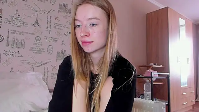 Snapshot of minidivaa_ chatting on 10-17-25, 08:50 minidivaa online show from 10-17-25, 08:50