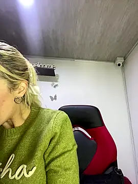 alicev kitty online show from 10-30-25, 01:12