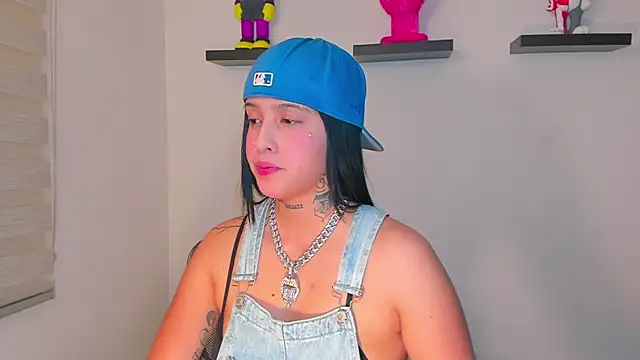 Gangster Girl online show from 12-04-24, 03:59