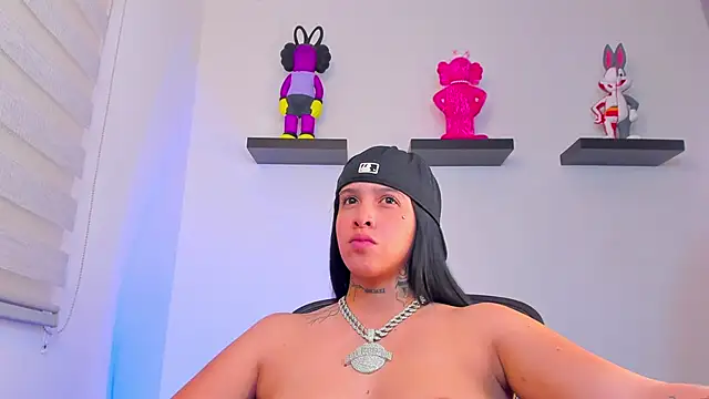 Gangster Girl online show from 12-23-24, 12:25