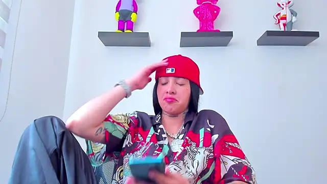 Gangster Girl online show from 12-24-24, 04:51