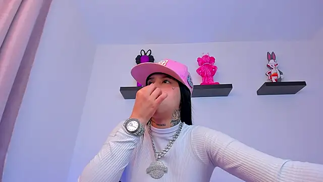 Gangster Girl online show from 02-05-25, 01:58