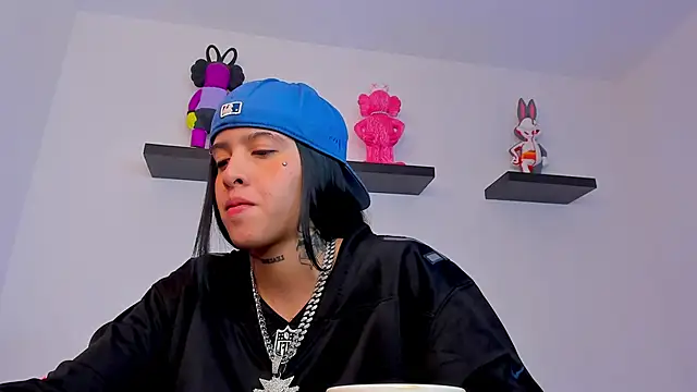 Gangster Girl online show from 02-09-25, 01:11