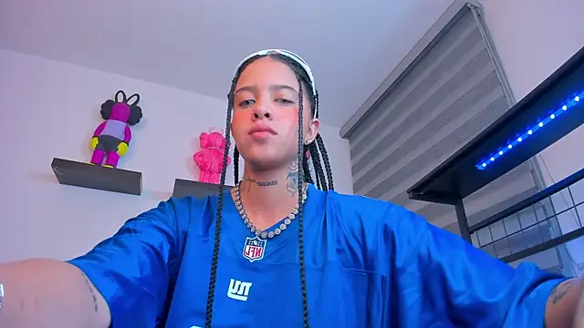 Gangster Girl online show from 10-05-25, 02:32