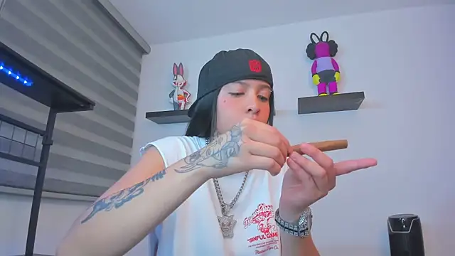 Gangster Girl online show from 11-26-25, 11:06