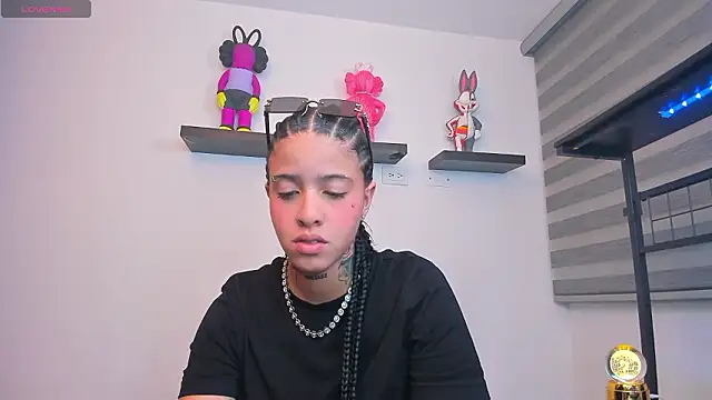 Gangster Girl online show from 03-16-26, 05:24