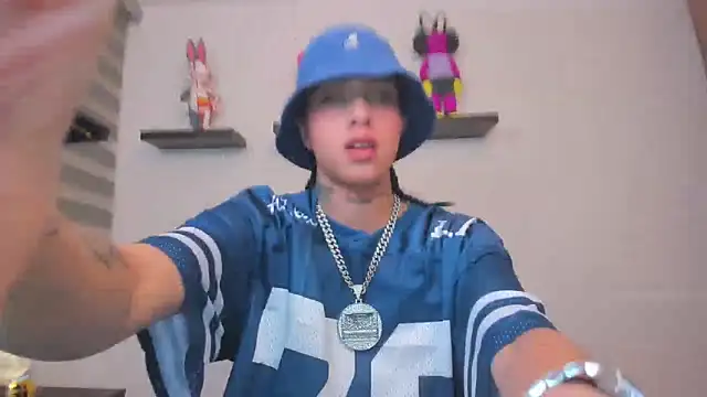 Gangster Girl online show from 05-26-26, 04:08