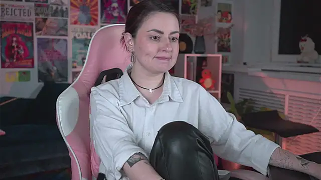 Lana  May online show from 01-31-25, 04:48