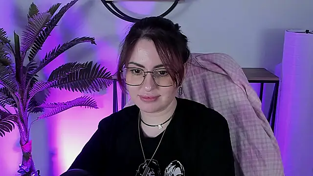 Lana  May online show from 03-06-25, 06:16