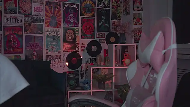 Lana  May online show from 03-15-25, 11:29