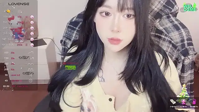 Naixue-520 online show from 02-14-25, 12:09