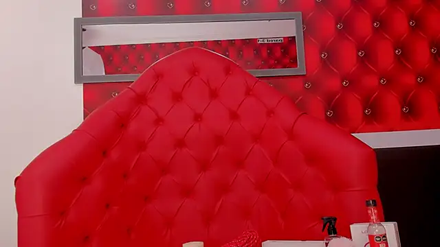 Snapshot of SARAFOXX_ chatting on 02-19-25, 02:55 SARAFOXX online show from 02-19-25, 02:55