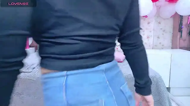 AvrillThomas online show from 02-24-25, 03:09