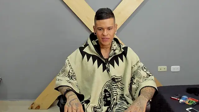 Snapshot of jamesinked_ chatting on 12-19-24, 05:18 jamesinked  online show from 12-19-24, 05:18