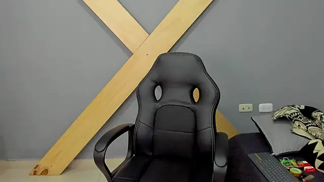 Snapshot of jamesinked_ chatting on 12-26-24, 03:42 jamesinked  online show from 12-26-24, 03:42