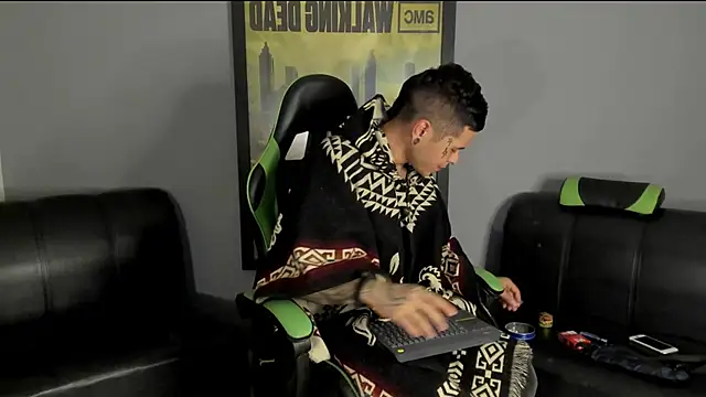 Snapshot of jamesinked_ chatting on 01-03-25, 03:38 jamesinked  online show from 01-03-25, 03:38