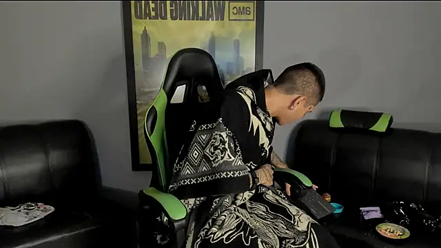 Snapshot of jamesinked_ chatting on 01-04-25, 05:16 jamesinked  online show from 01-04-25, 05:16