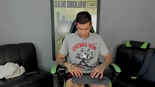 Snapshot of jamesinked_ chatting on 01-28-25, 06:49 jamesinked  online show from 01-28-25, 06:49