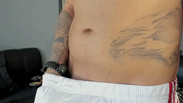 Snapshot of jamesinked_ chatting on 02-05-25, 06:15 jamesinked  online show from 02-05-25, 06:15