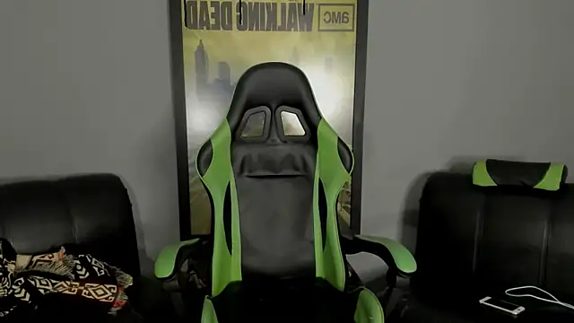 Snapshot of jamesinked_ chatting on 03-07-25, 03:40 jamesinked  online show from 03-07-25, 03:40