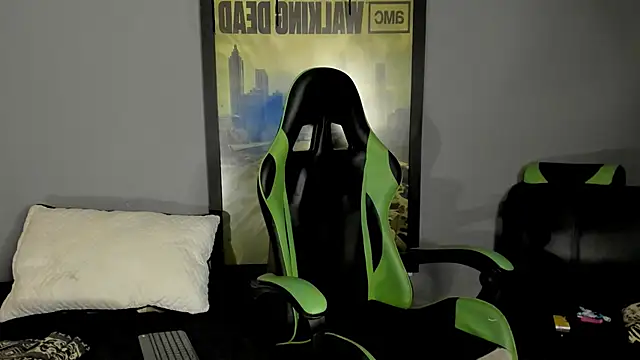 Snapshot of jamesinked_ chatting on 03-17-25, 12:30 jamesinked  online show from 03-17-25, 12:30