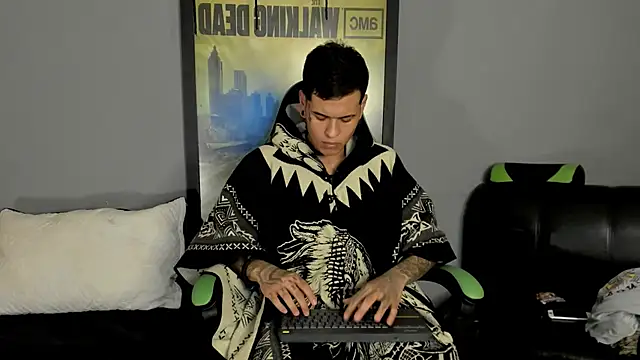 Snapshot of jamesinked_ chatting on 03-19-25, 03:52 jamesinked  online show from 03-19-25, 03:52