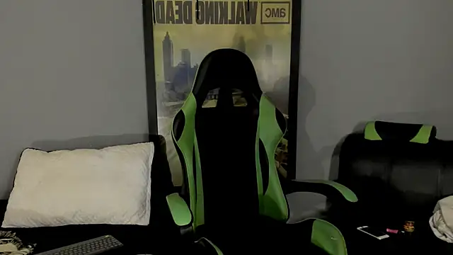 Snapshot of jamesinked_ chatting on 03-21-25, 07:24 jamesinked  online show from 03-21-25, 07:24