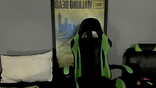 Snapshot of jamesinked_ chatting on 03-22-25, 05:31 jamesinked  online show from 03-22-25, 05:31