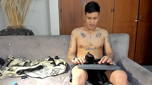 jamesinked  online show from 11-07-25, 01:49